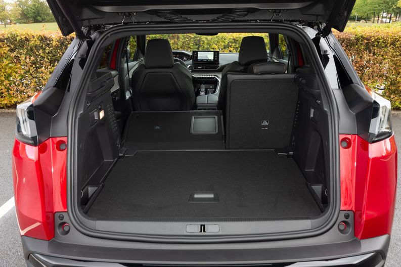 volumen maletero peugeot 3008