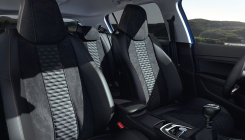 pulire interno auto