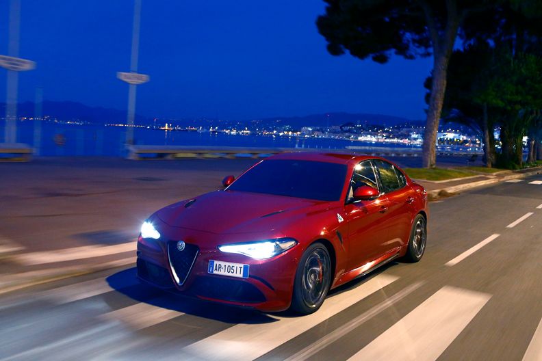 usare fari auto notte